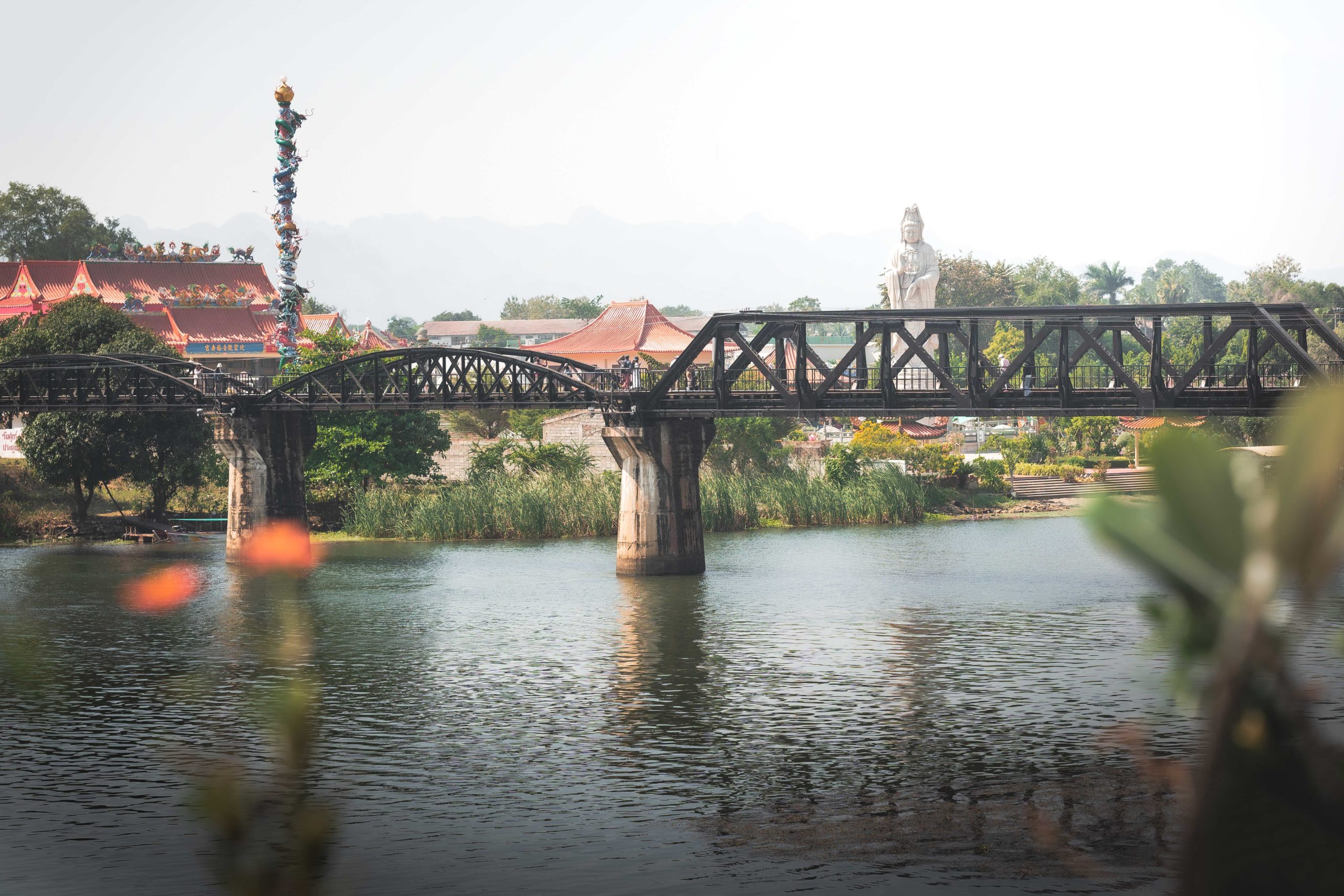 pont de la rivière kwai kanchanaburi jeath war museum vue